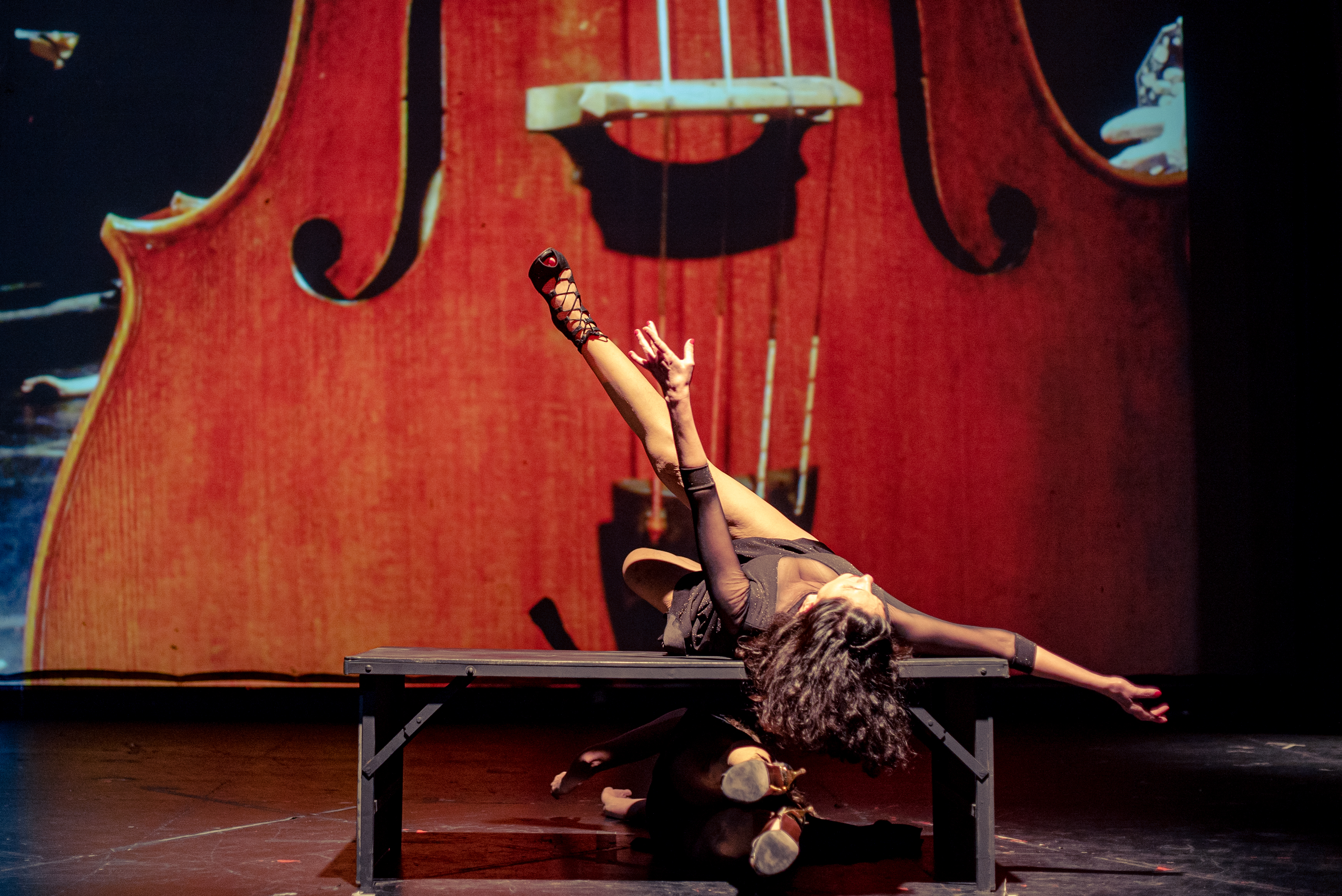 IN THE BODIES - Foto 1